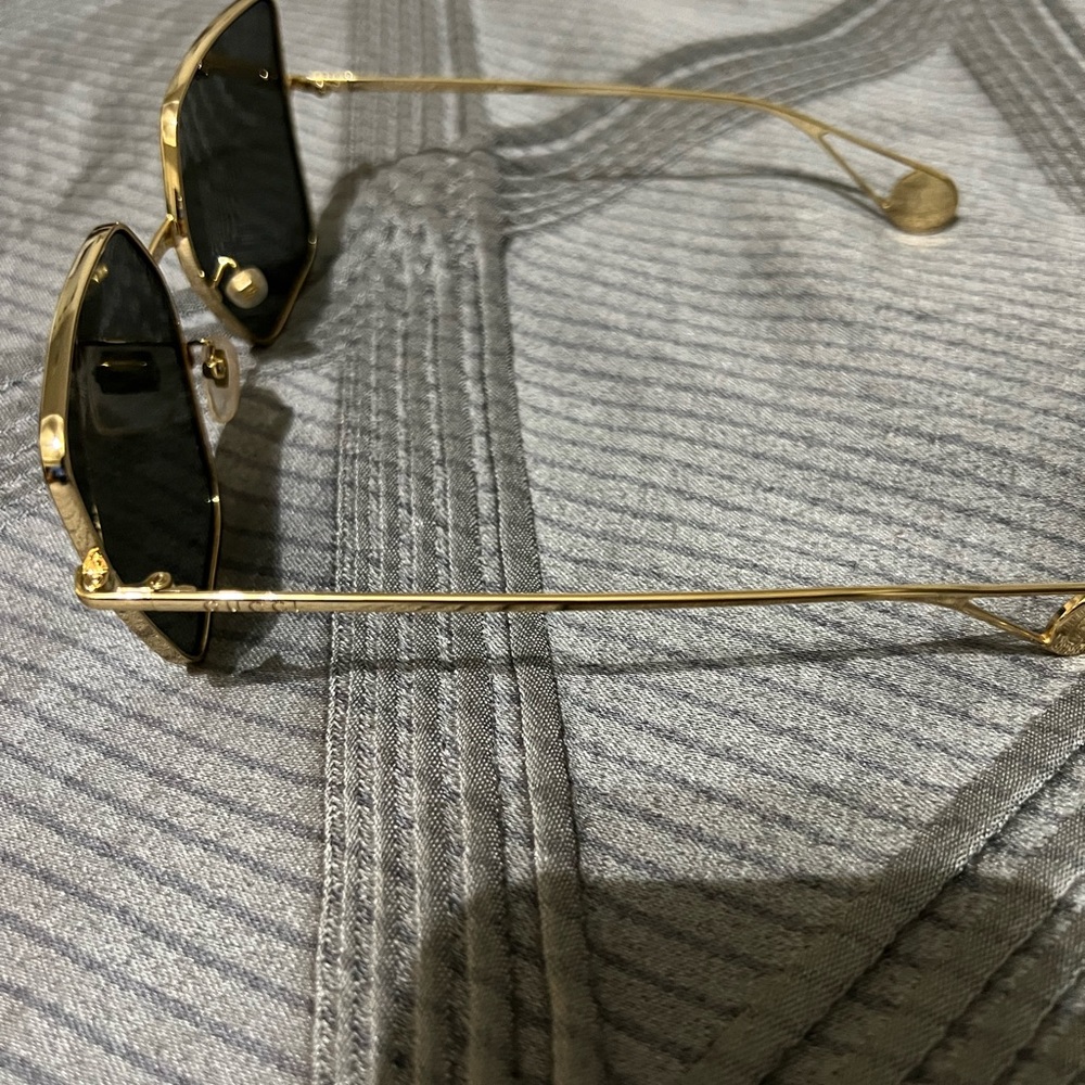 Gucci - Picture 2 of 4
